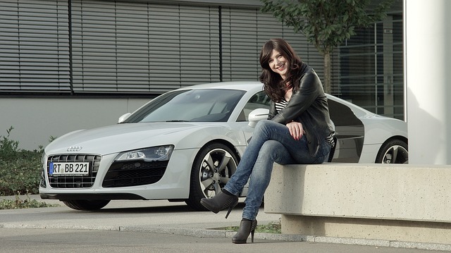 audi r8 za ženou